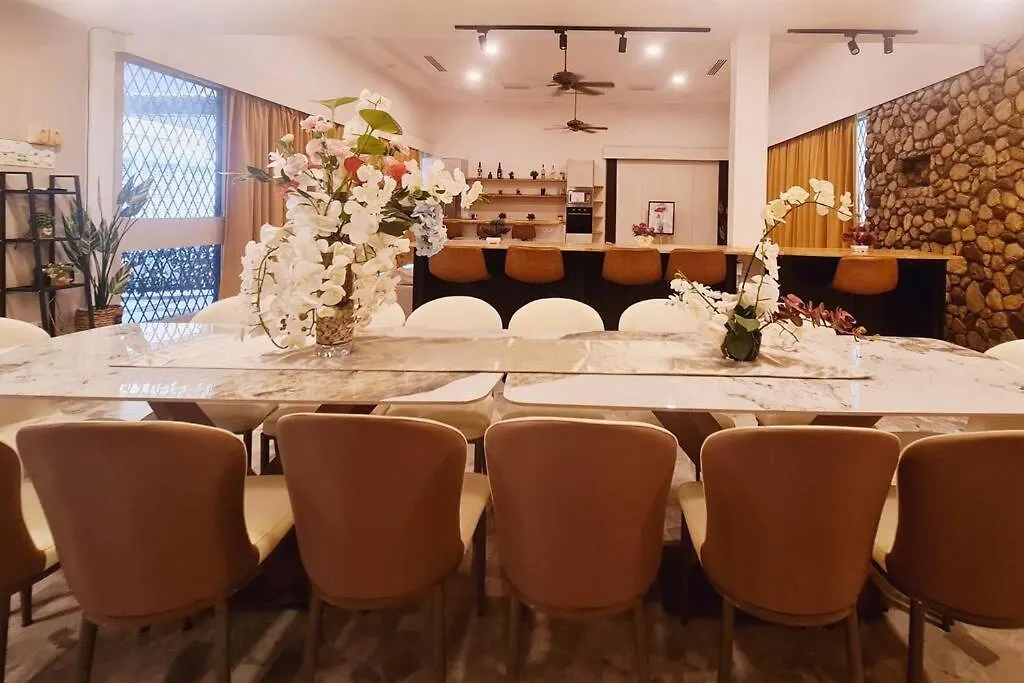 Bali Modern Style Villa Up To 20Pax In Kl Kuala Lumpur