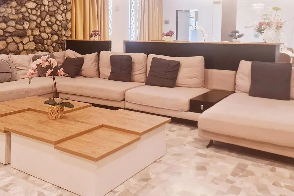 Bali Modern Style Villa Up To 20Pax In Kl Kuala Lumpur Malaysia